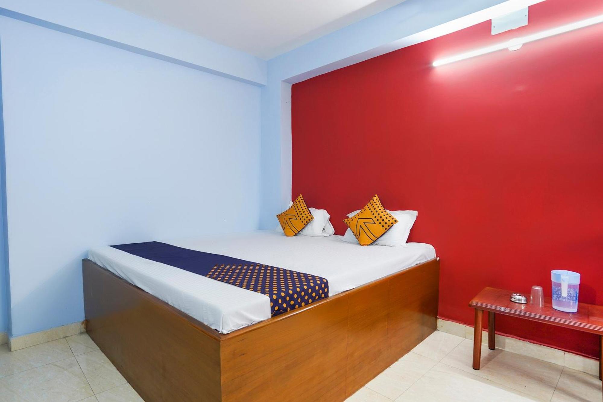 Spot On Silver Green Kolkata Luaran gambar